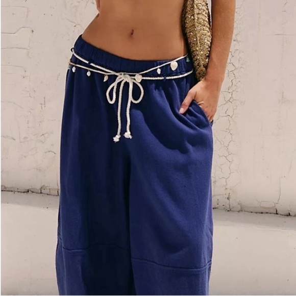NWOT Free People Kayden Loose for Barrel Pants - Navy - XS - Picture 2 of 10